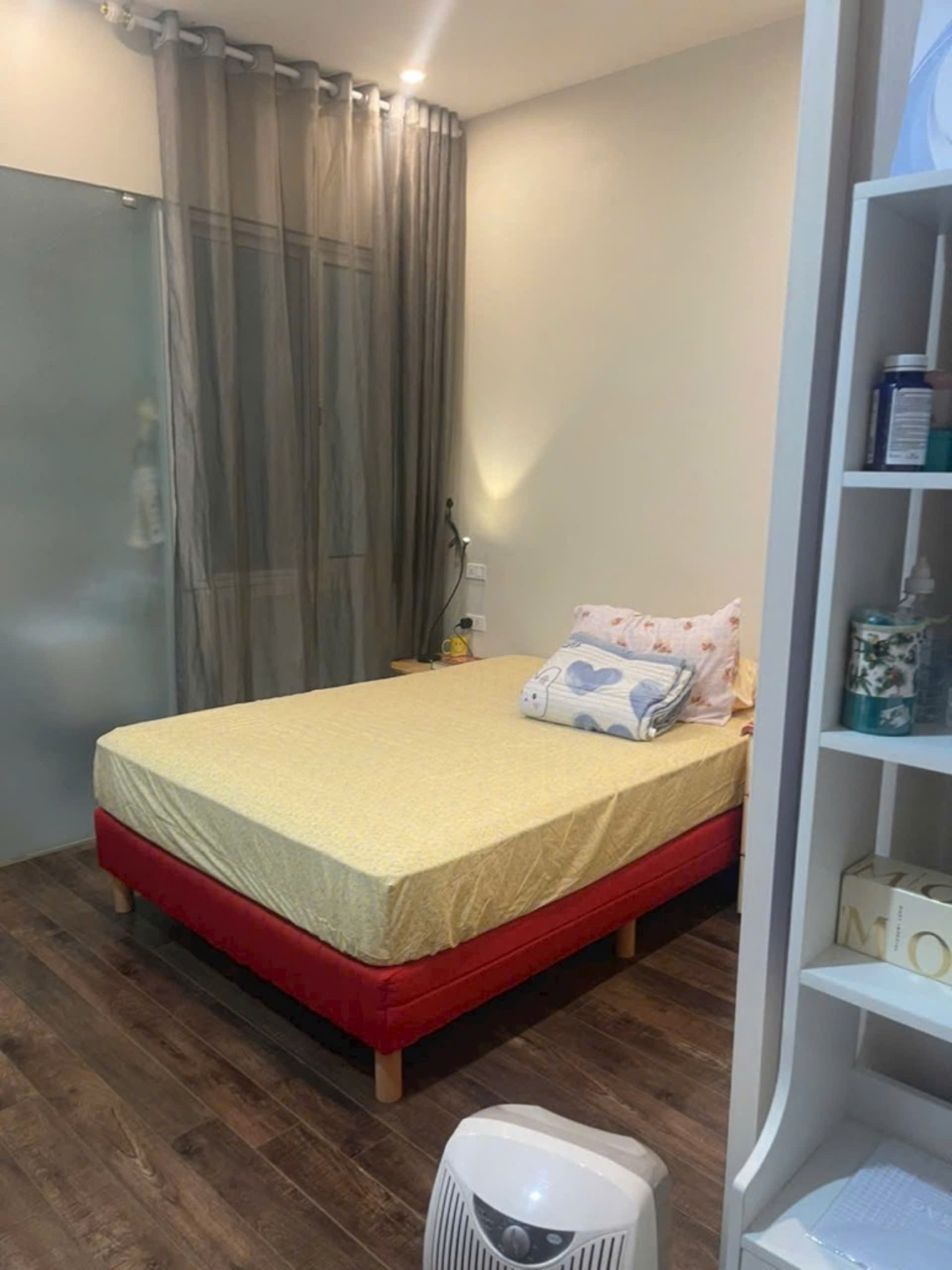 Bán nhà lạc trung 4 tầng phân lô vip vỉa hè ô tô tránh dừng đỗ kinh doanh HBT