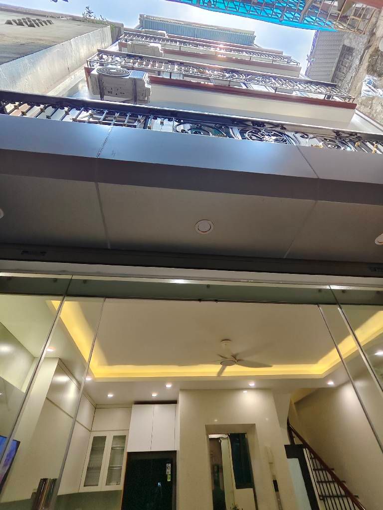 Bán nhà trương định 5 tầng thang máy long lanh 3 bước ra phố hai bà trưng