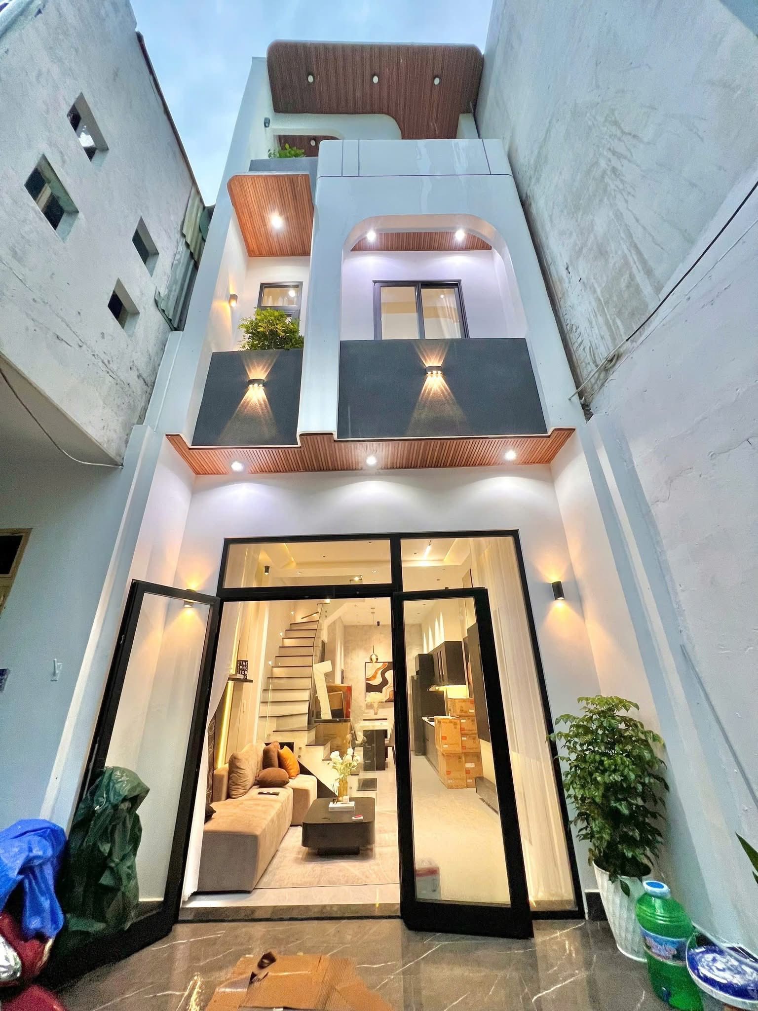 Chính chủ bán MT Phạm Văn Thành, TP Tân An, 2 tỷ 5/ 74m2