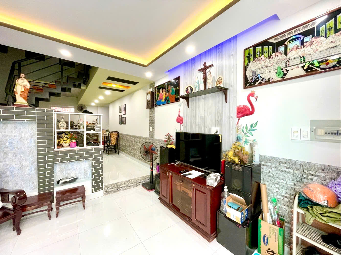 Siêu phẩm dòng tiền! Ngang lớn HXH Thành Thái. 8mx12m. 4 tầng, ST. Giá 17,5 tỷ T