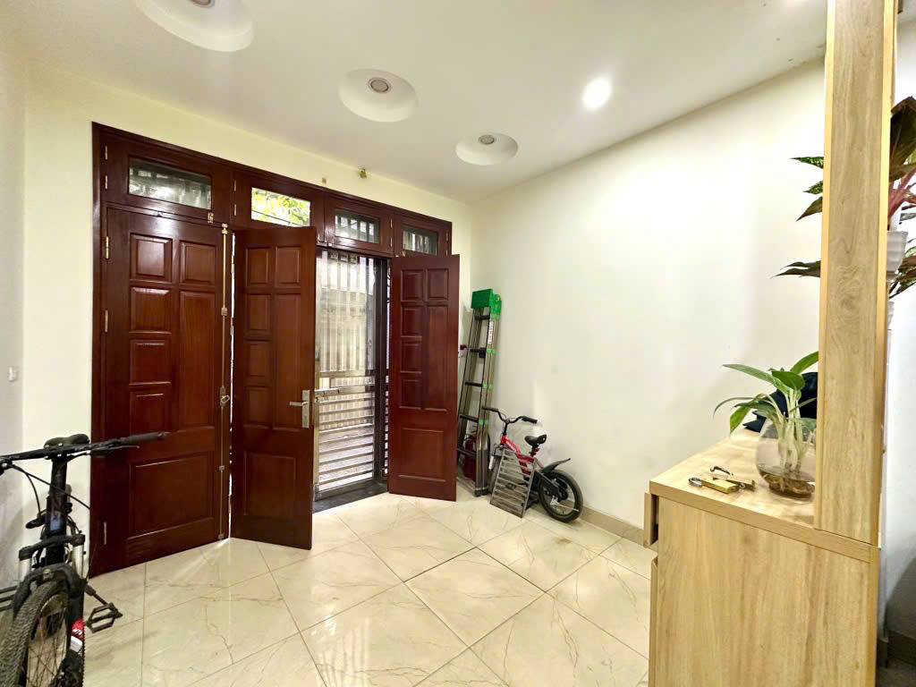 BÁN NHÀ PHỐ AN DƯƠNG VƯƠNG – VIEW CẦU NHẬT TÂN – 2 THOÁNG TRƯỚC SAU – NGÕ THÔNG