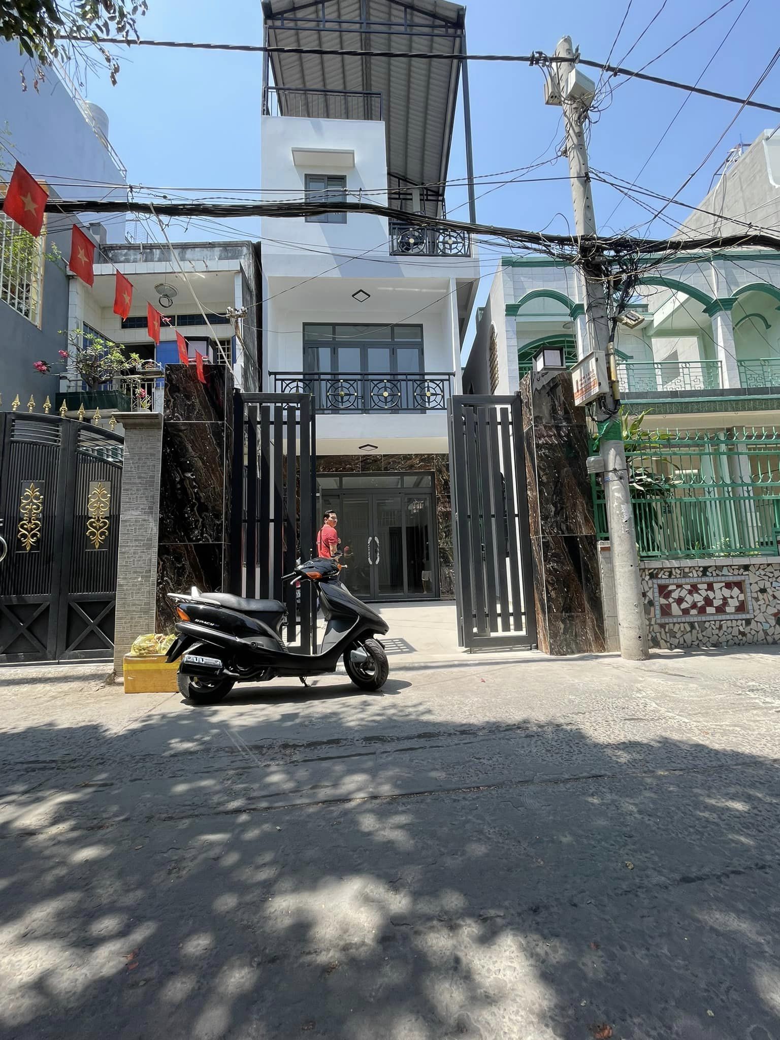 Bán nhà 4 Tầng mới xây, nở hậu Phong Thủy 6m, đường Tạ Quang Bửu Quận 8