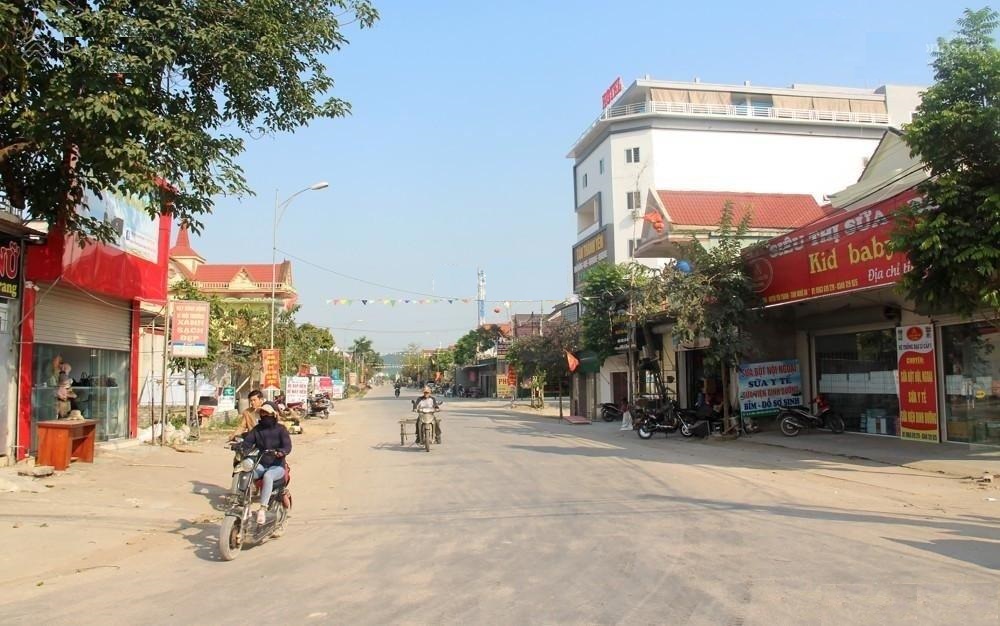 BÁN ĐẤT MẶT ĐƯỜNG NGUYỄN HUỆ ĐẸP LONG LANH