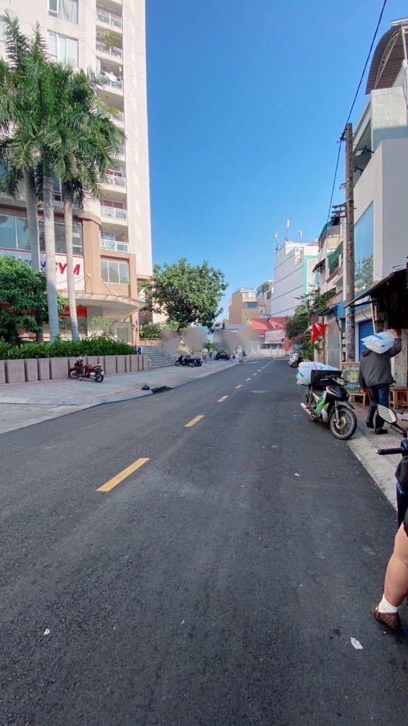 VIP! Nhà MT Q1. 5 tầng (10PN, 11WC). 4x22m. Giá 29tỷ TL.