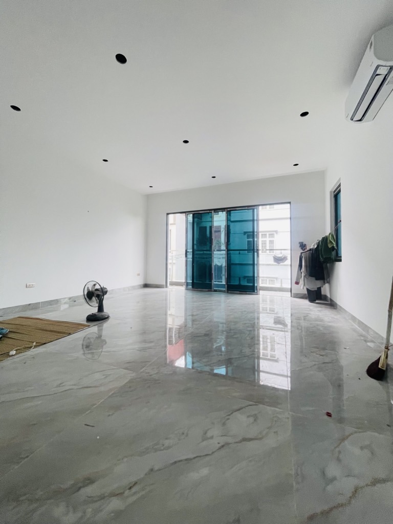 Bán nhà hưng thịnh 7 tầng thang máy long lanh lô góc phân lô X2B hoàng mai