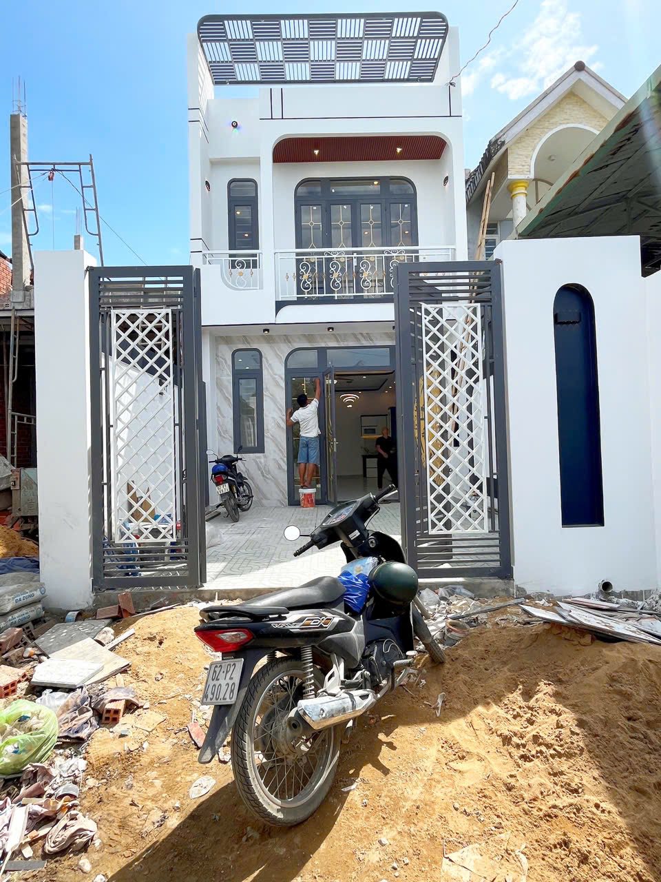 CHÍNH CHỦ BÁN NHÀ TRUNG TÂM CẦN ĐƯỚC, LONG AN - GẦN KCN CẦU TRÀM - GIÁ 2 TỶ4