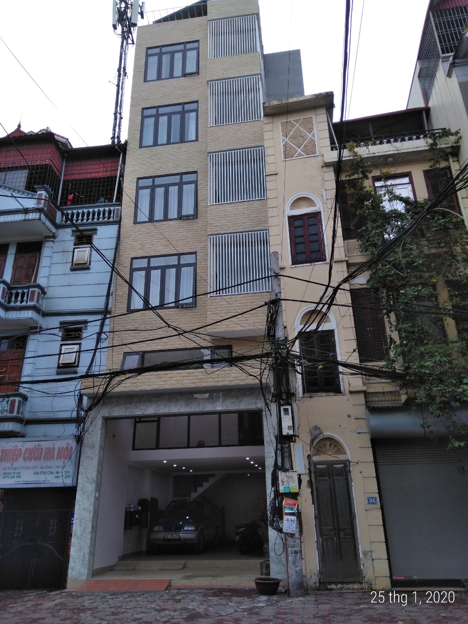 Cho thuê nhà mới, oto đậu cửa, mặt tiền rộng 7,2m