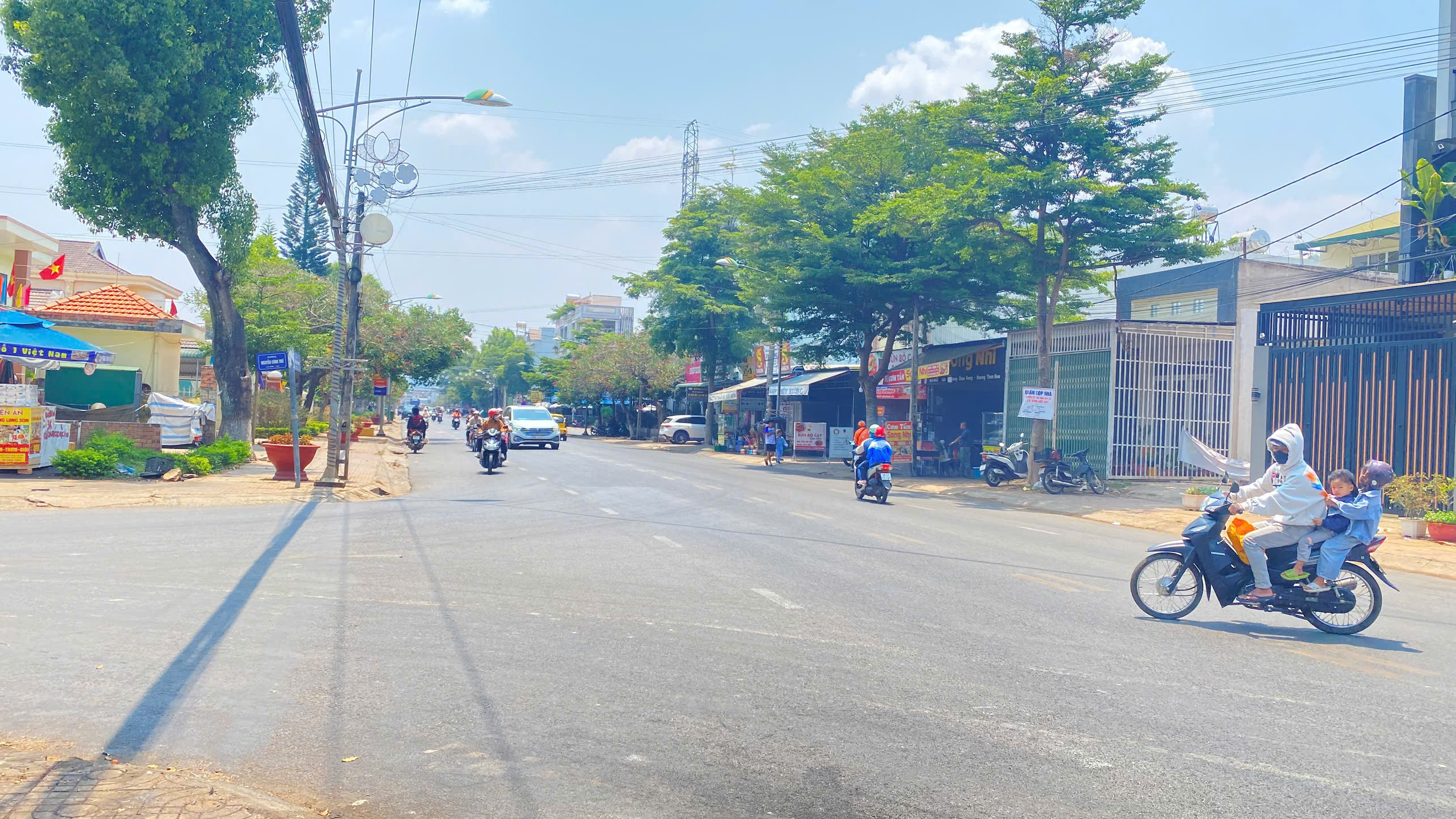 10m mặt tiền lê hồng phong, trung tâm đức trọng, lâm đồng