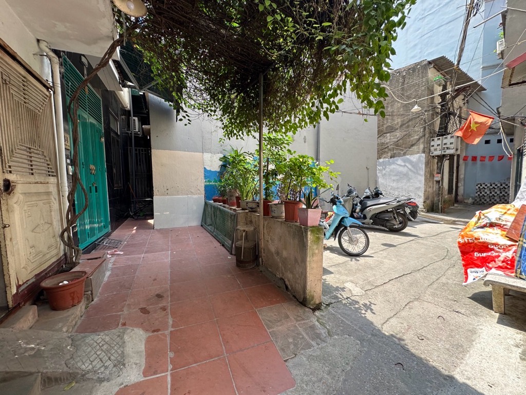 Bán đất đại la siêu hiếm 37M cách phố 20M hai bà trưng