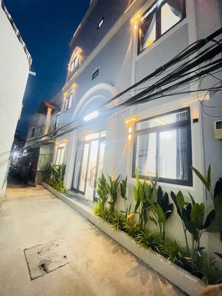 Bán nhà Võ Thị Nhờ (Huỳnh Tấn Phát); 42m2; 4 tầng; 4PN; vào ở ngay; sổ hồng hoàn