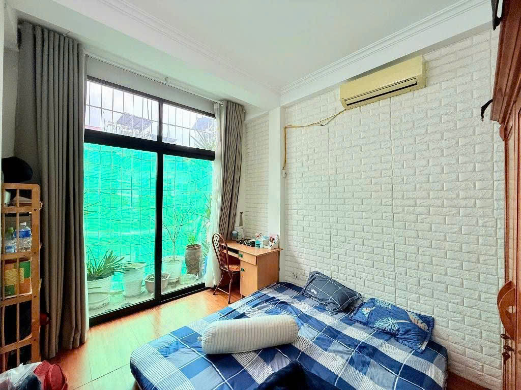 Bán nhà phân lô yên lạc 4 tầng ô tô tránh dừng đỗ hai bà trưng