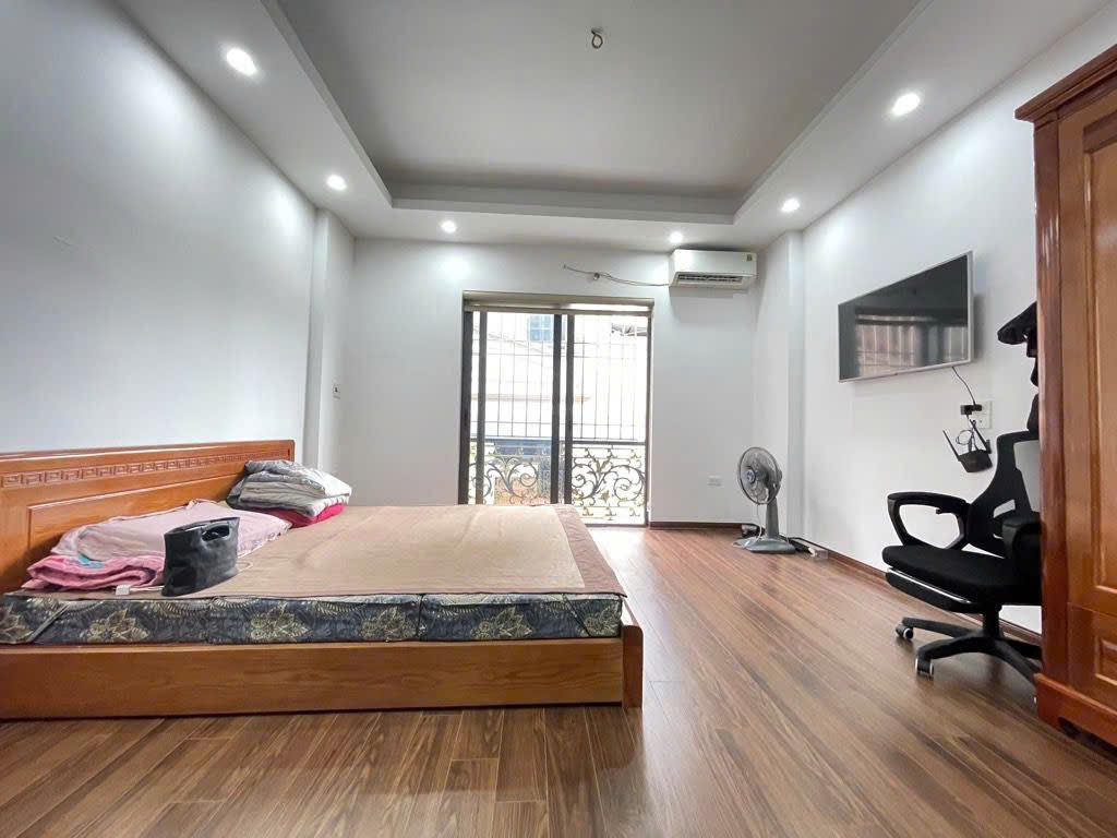 Bán nhà trương định 5 tầng long lanh 100M ra phố hai bà trưng