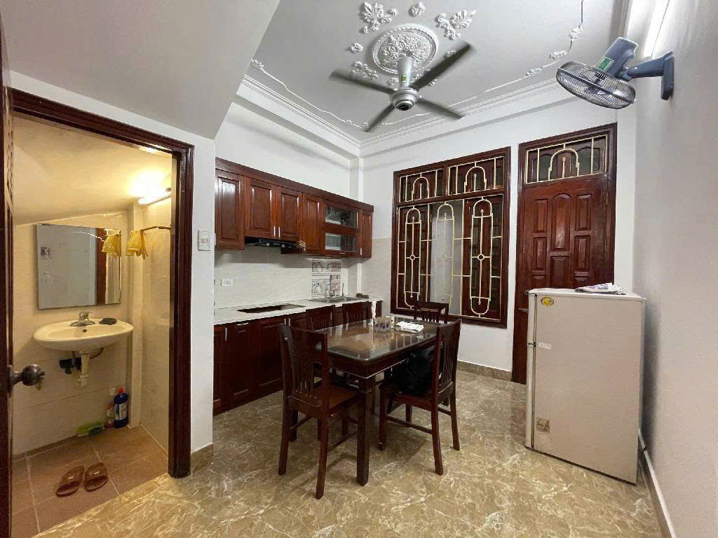 Bán nhà chính chủ Đội Cấn – 5 tầng, ngõ thông, tiện ích ngập tràn