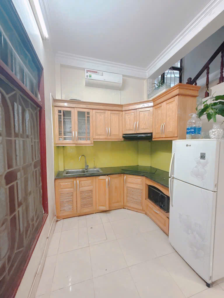 Bán nhà Ngọc Hà 38m², lô góc 2 thoáng, mặt tiền 5.5m, giá chỉ 7.6 tỉ