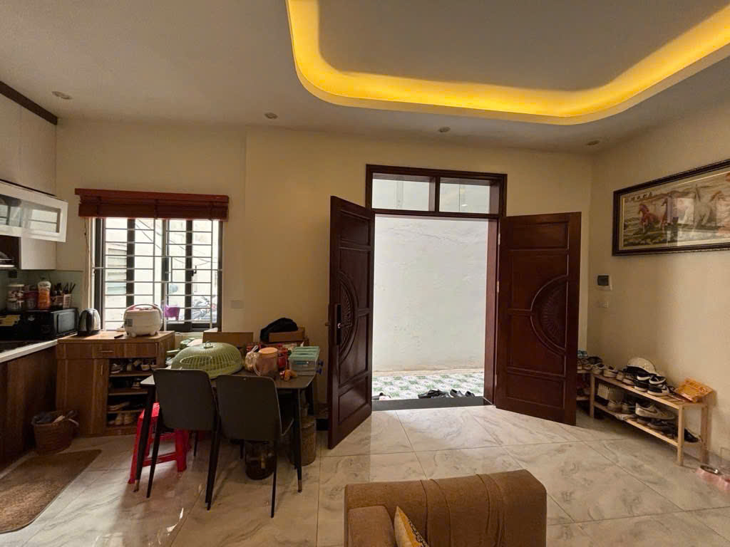 XUÂN LA – NHÀ ĐẸP 32M² x 5 TẦNG – GẦN HỒ TÂY – GIÁ CHỈ 9 TỈ!