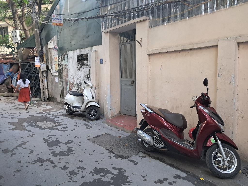 Bán 124M trường chinh tặng nhà lô góc ô tô tải tránh đống đa