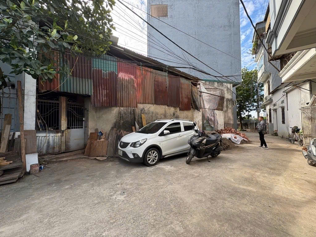 Bán 120M nam dư tặng nhà ô tô 45 chỗ dừng đỗ ngày đêm hoàng mai