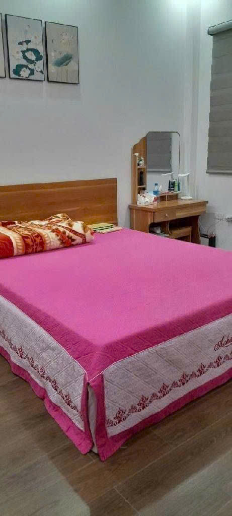 Bán nhà lĩnh nam 5 tầng dân xây lô góc ô tô tránh vào nhà kinh doanh hoàng mai