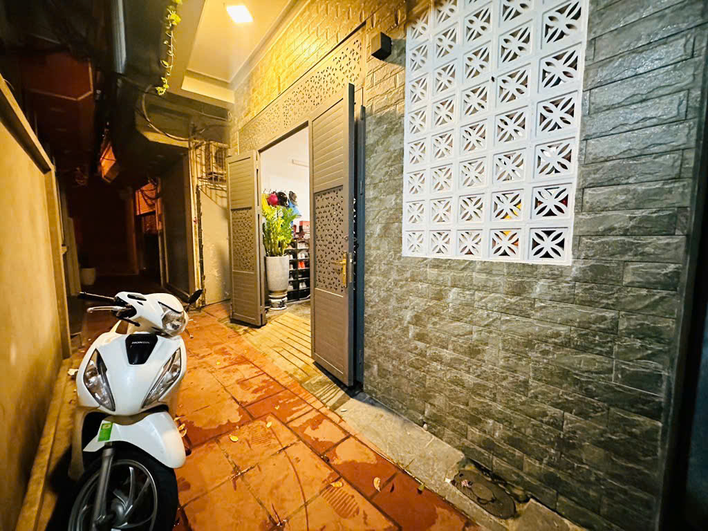 Cơ hội sở hữu nhà Tây Hồ, 4 tầng, đất ở đô thị, pháp lý minh bạch, giá nhẹ 5 tỉ