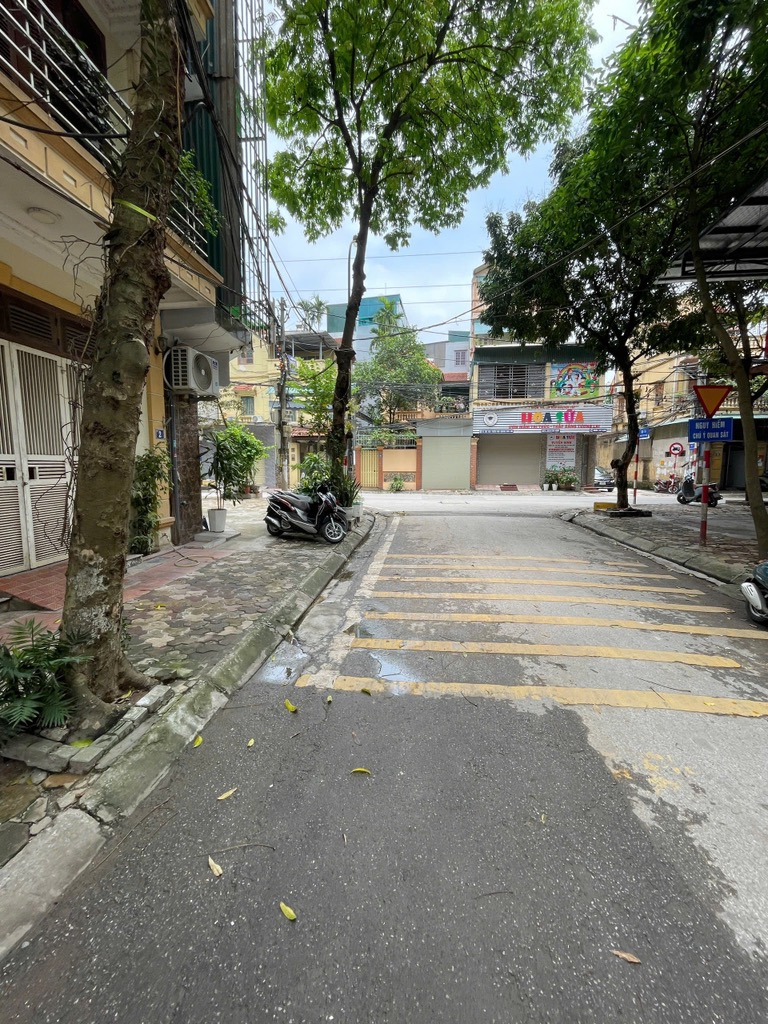Bán nhà tây trà 6 tầng long lanh phân lô nhiều ô tô tránh dừng đỗ kd hoàng mai