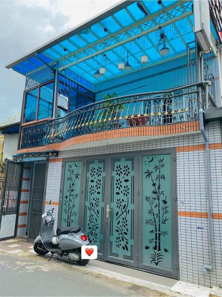 Nhà đẹp mặt tiền đường 6m - / trung mỹ tây 13 - 1 lầu - 7mx12m