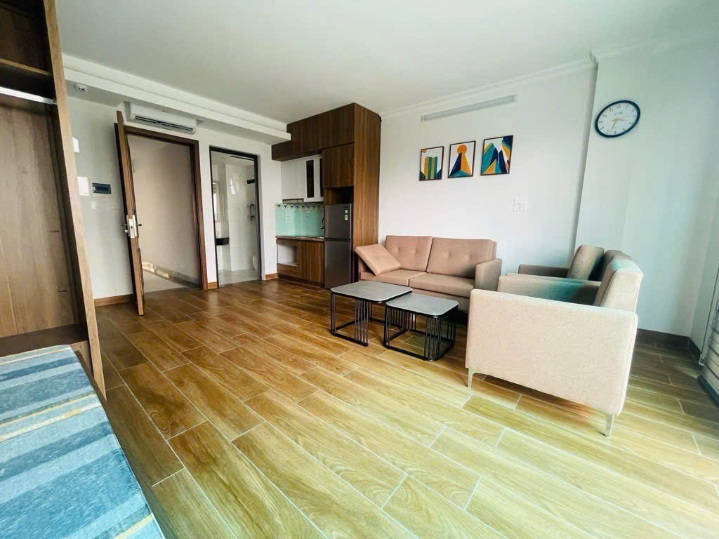 Căn nhà 130m² lô góc, 2 cửa, ô tô tránh trước nhà mà nhỉnh 50 tỉ!