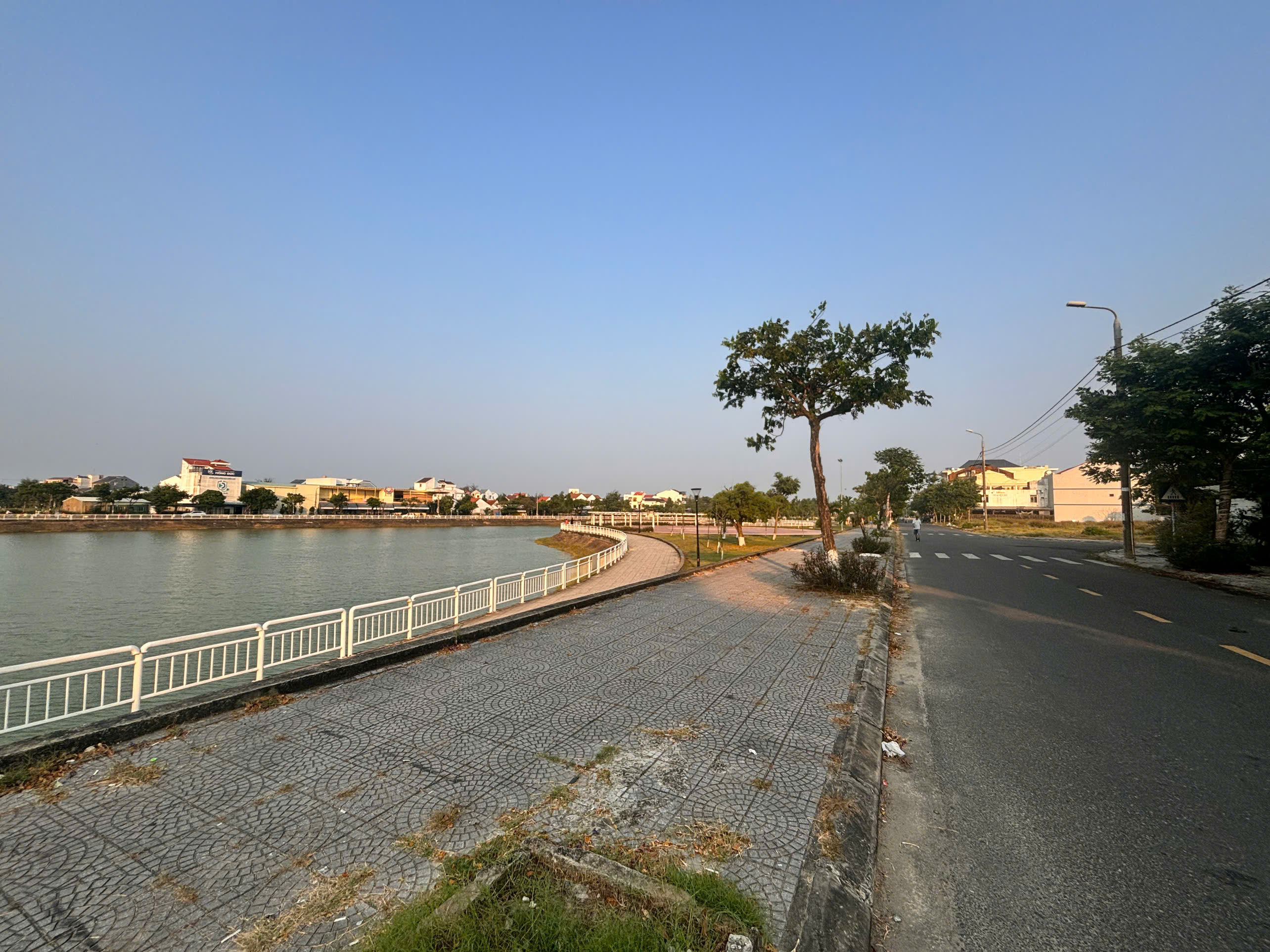 Bán nhà 3 tầng view hồ Trảng Kèo dòng tiền hơn 200tr/ tháng.