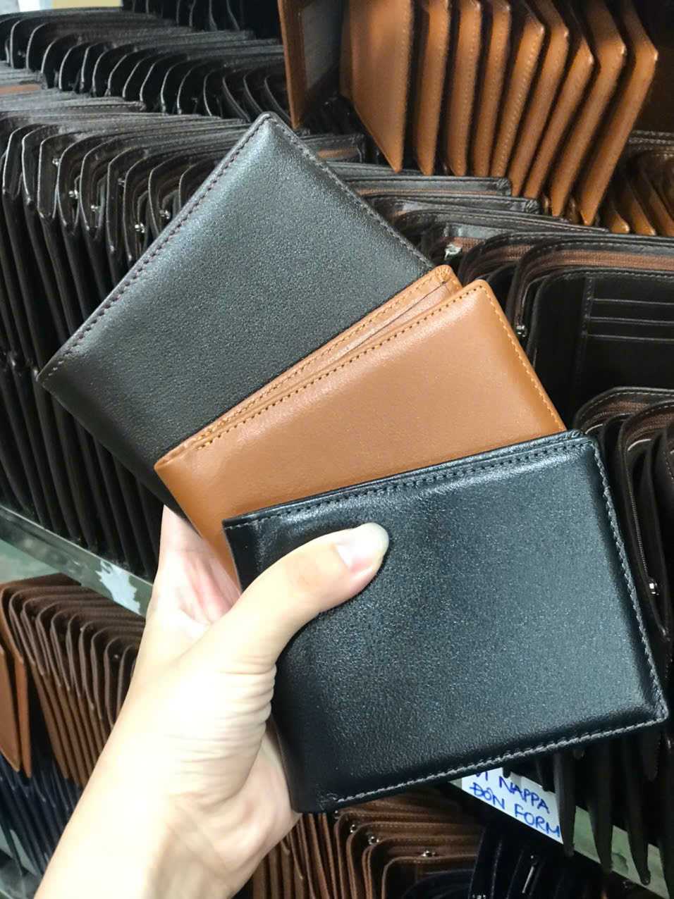 Nguồn Hàng Kinh Doanh Đồ Da – Cam Kết Da Thật 100%, Có Hỗ Trợ Làm Logo