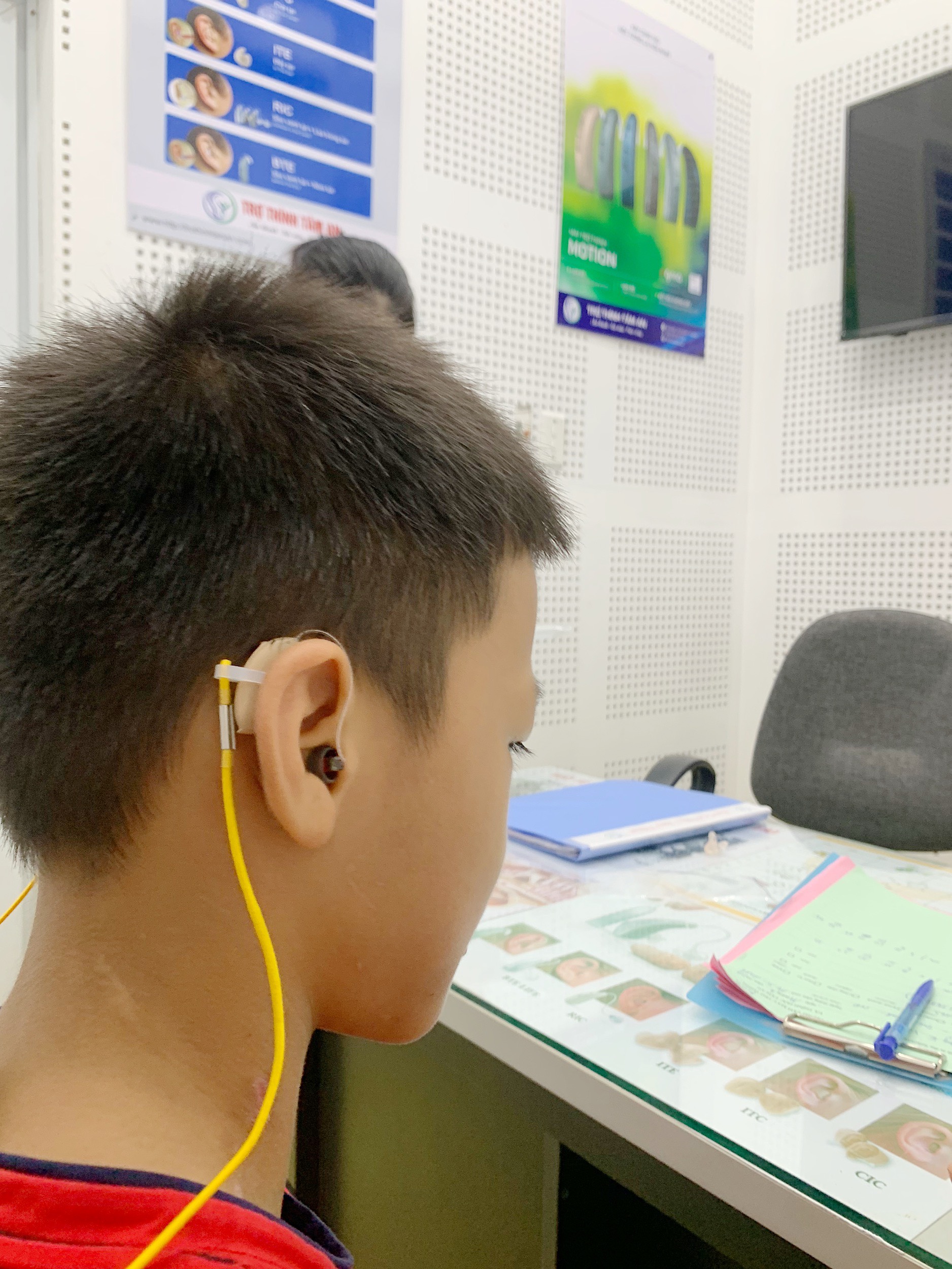 Nên lựa chọn máy trợ thính cho trẻ như thế nào
