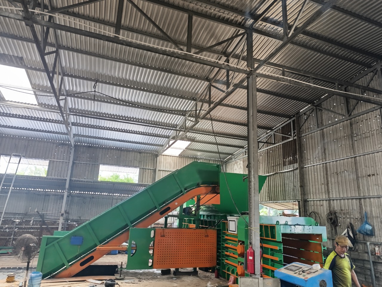 Máy ép chai nhựa, Máy ép phế liệu thủy lực