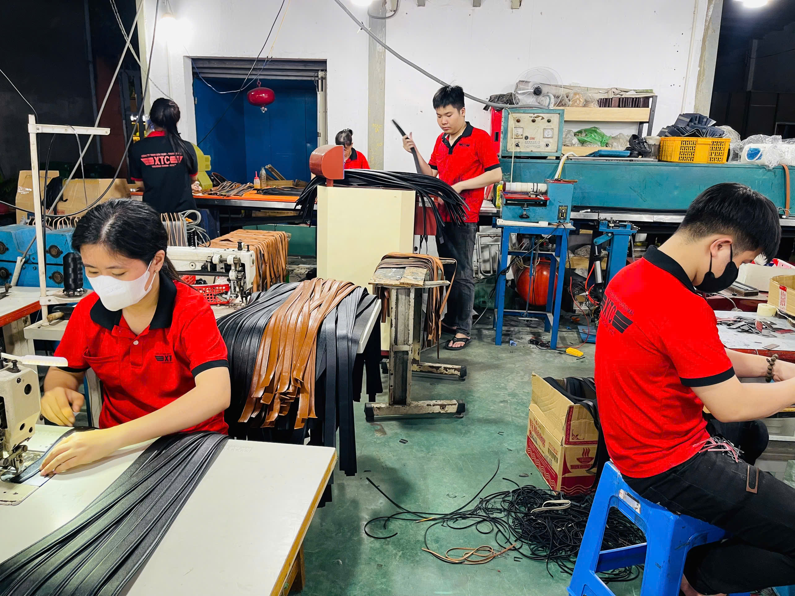 Nhà Cung Cấp Đồ Da Thời Trang Cho Shop Online