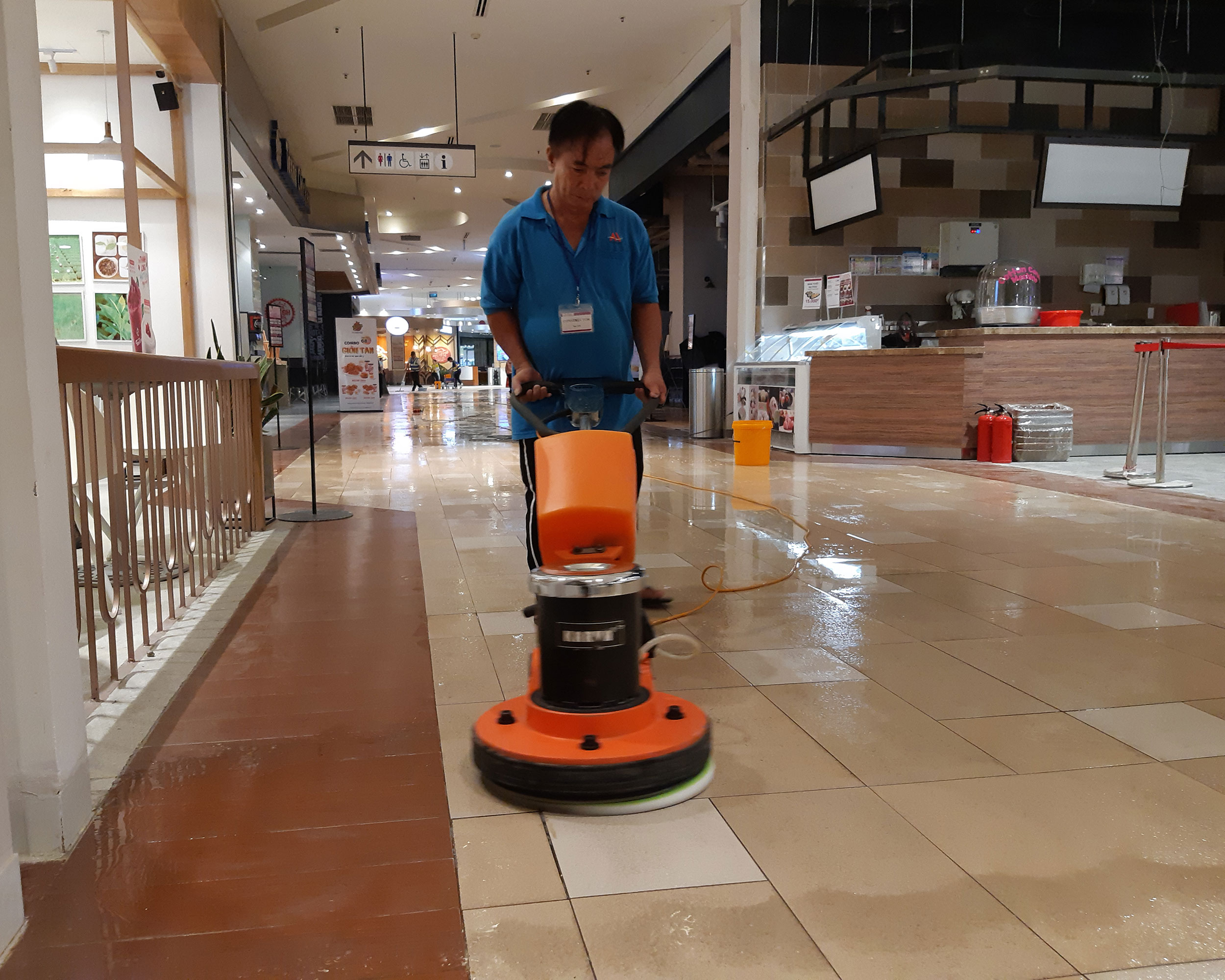 Dịch vụ đánh bóng chuyên nghiệp tại AHS 24H