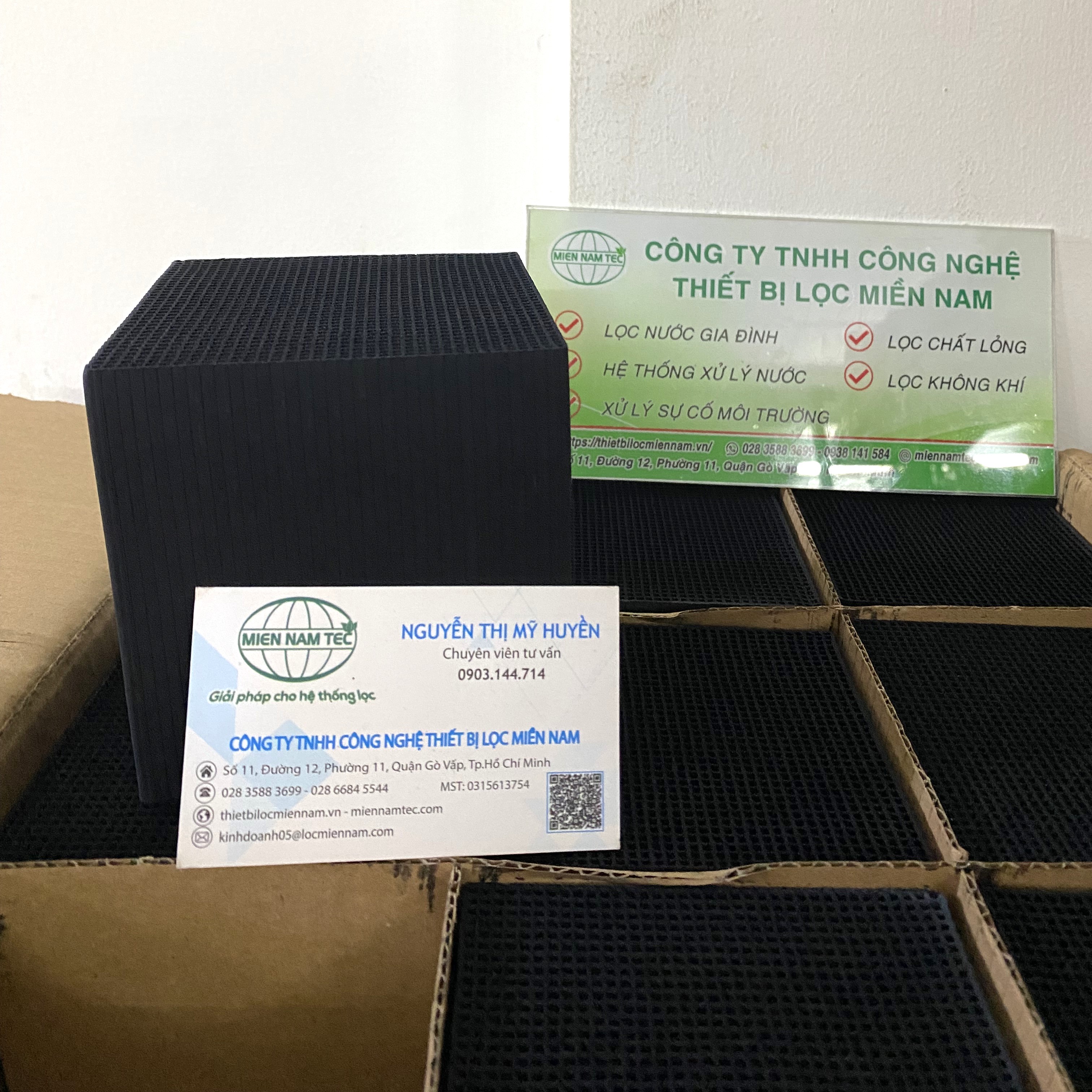 THAN HOẠT TÍNH HÌNH TỔ ONG