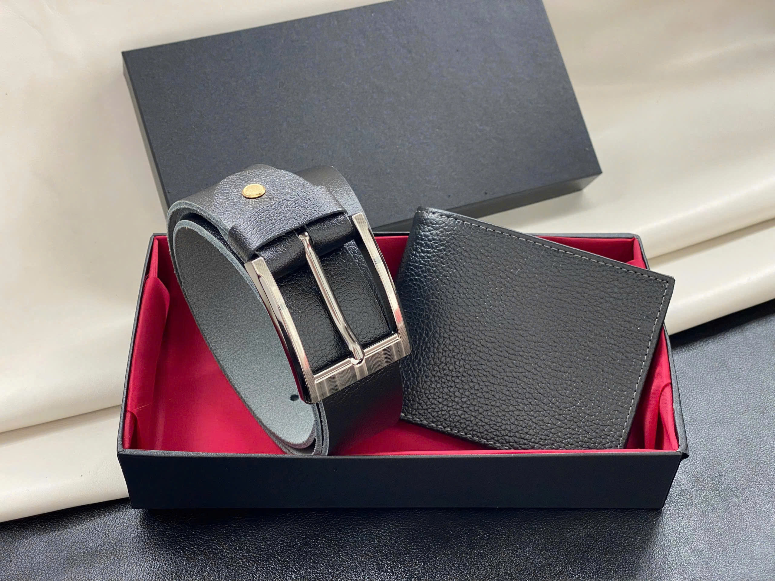 Cần tìm nguồn hàng đồ da thật 100% sỉ chỉ từ 3 triệu