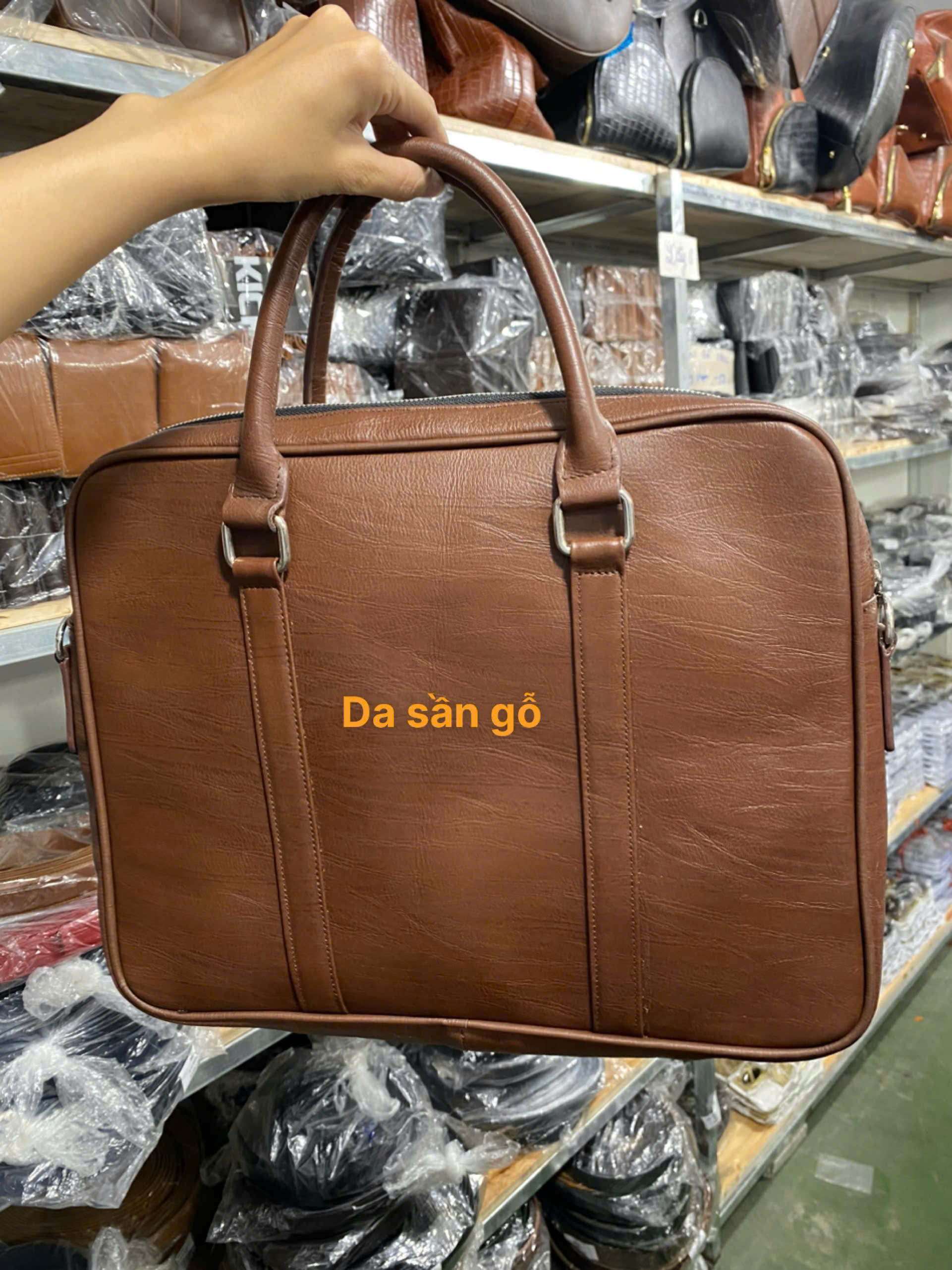 Công Ty Chuyên Về Mặt Hàng Thời Trang Da Thật