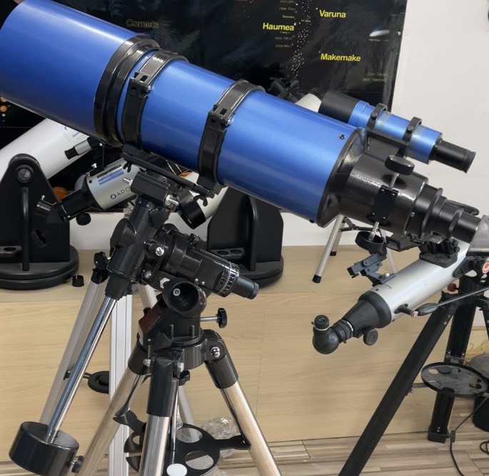 Thanh lý kính thiên văn Apollo D150F750