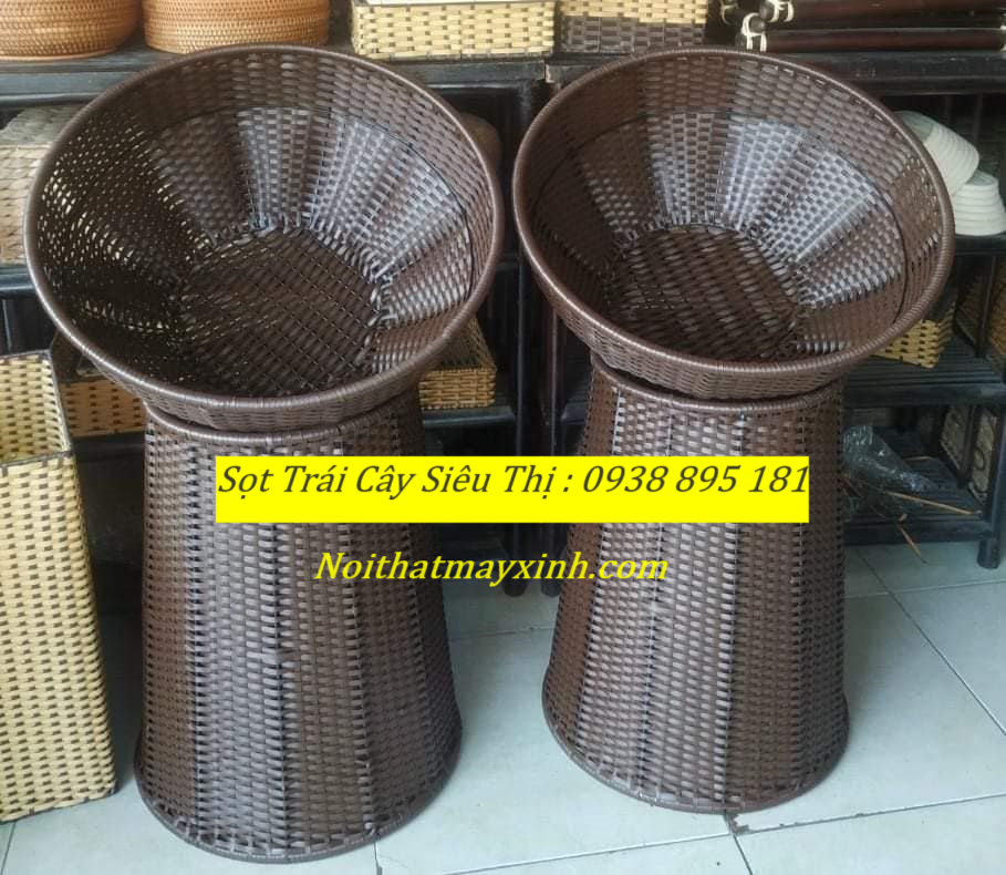 Giỏ mây trưng bày trái cây trong siêu thị lotte mart