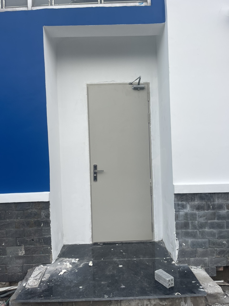 Cửa thép an toàn sơn tĩnh điện