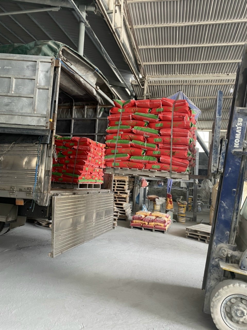 KEO DÁN GẠCH THÀNH PHỐ HỒ CHÍ MINH