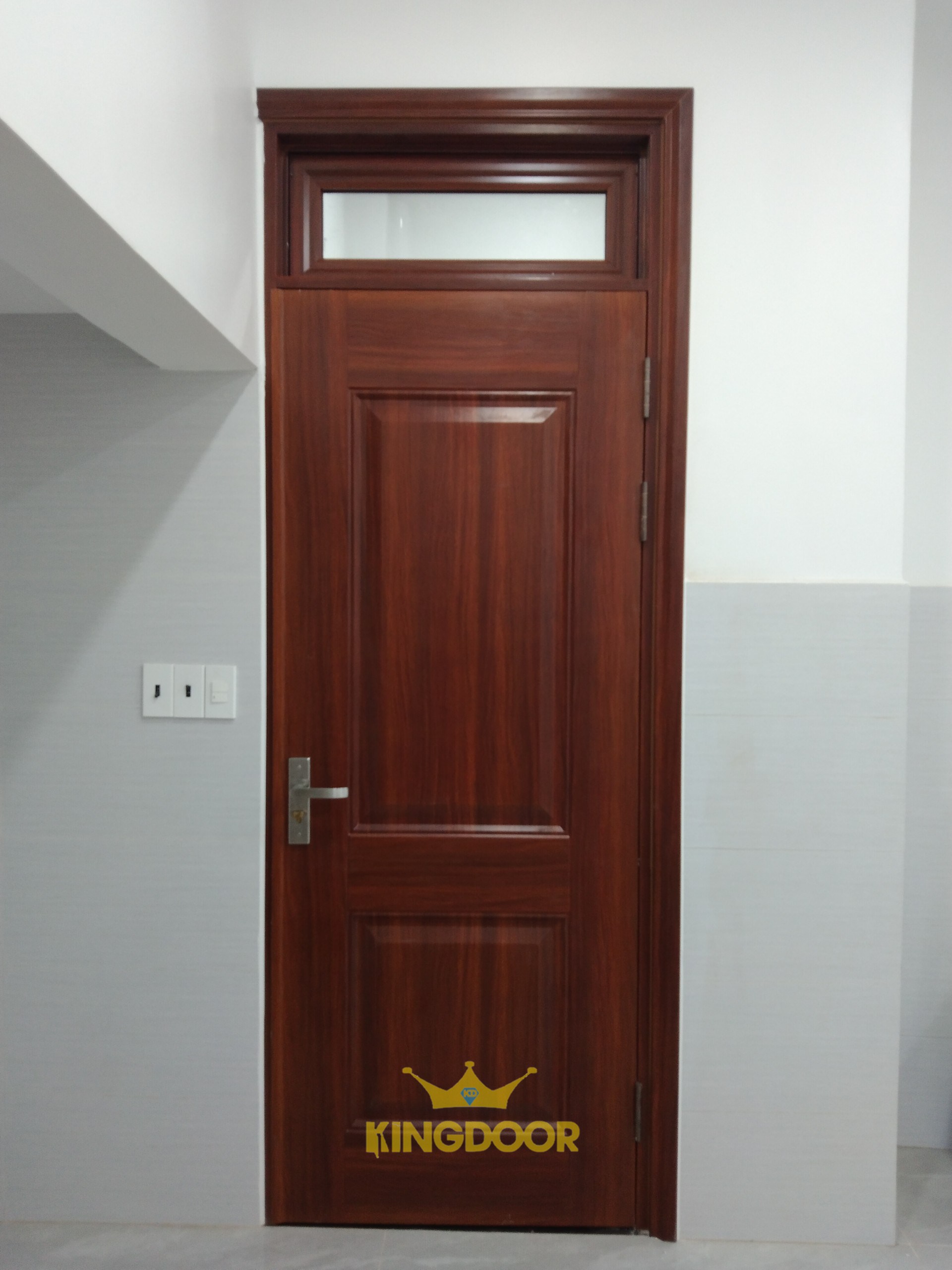 Mẫu Cửa Thép Vân Gỗ  Đẹp Hiện Đại