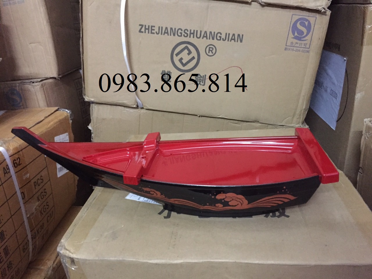 thuyền nhựa abs, thuyền nhựa đỏ đen, thuyền nhựa nhà hàng nhật