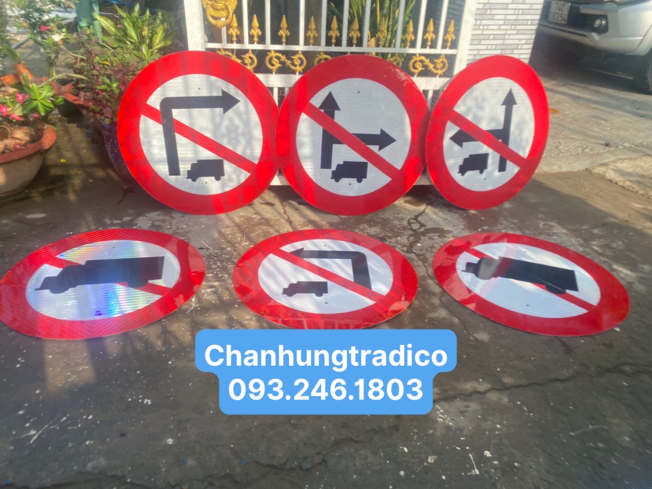 Sản xuất và cung cấp các loại biển báo giao thông phản quang