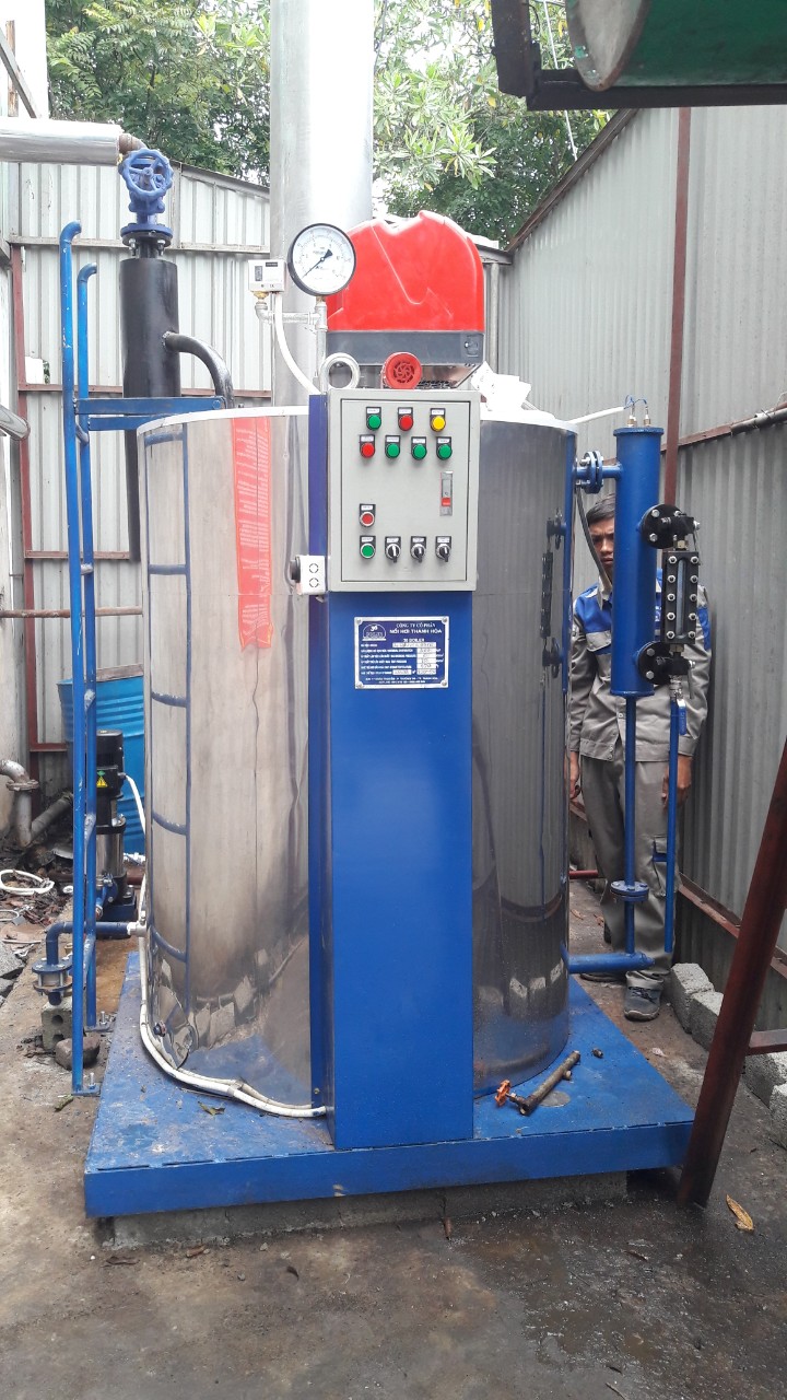 Nồi hơi đốt dầu công suất 500kg hơi/h