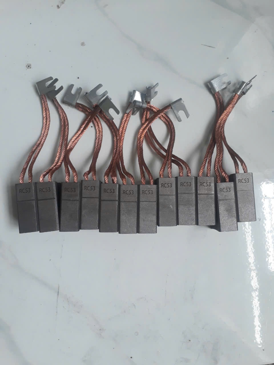 Chuyên gia tư vấn và cung cấp các loại chổi than chất lượng cho động cơ