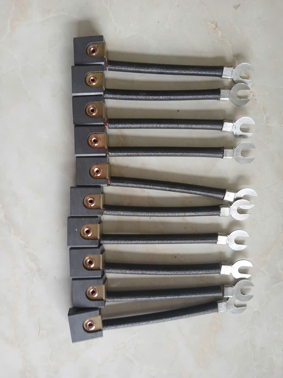 Chuyên gia tư vấn và cung cấp các loại chổi than chất lượng cho động cơ