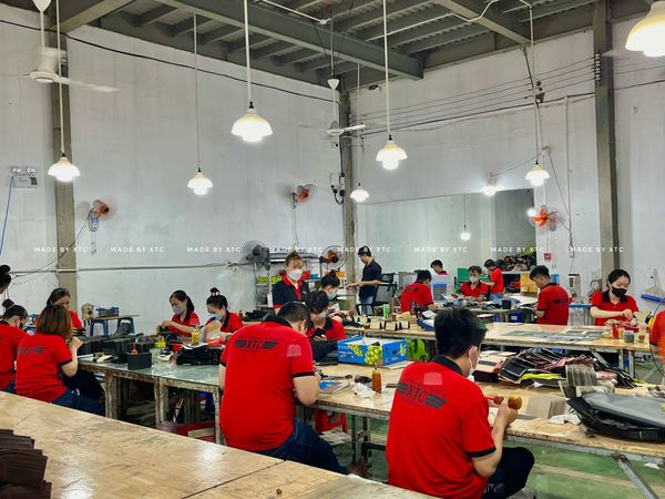 XƯỞNG GIA CÔNG & XUẤT KHẨU ĐỒ DA THEO YÊU CẦU