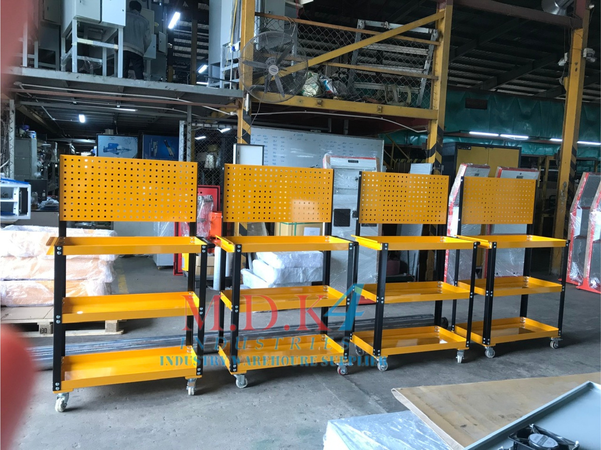 Kệ xe đẩy có bản treo