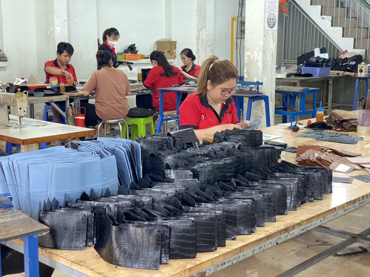 XƯỞNG GIA CÔNG & THIẾT KẾ THEO YÊU CẦU CỦA KHÁCH HÀNG? ĐI ĐƯỢC HÀNG SỐ LƯỢNG LỚN