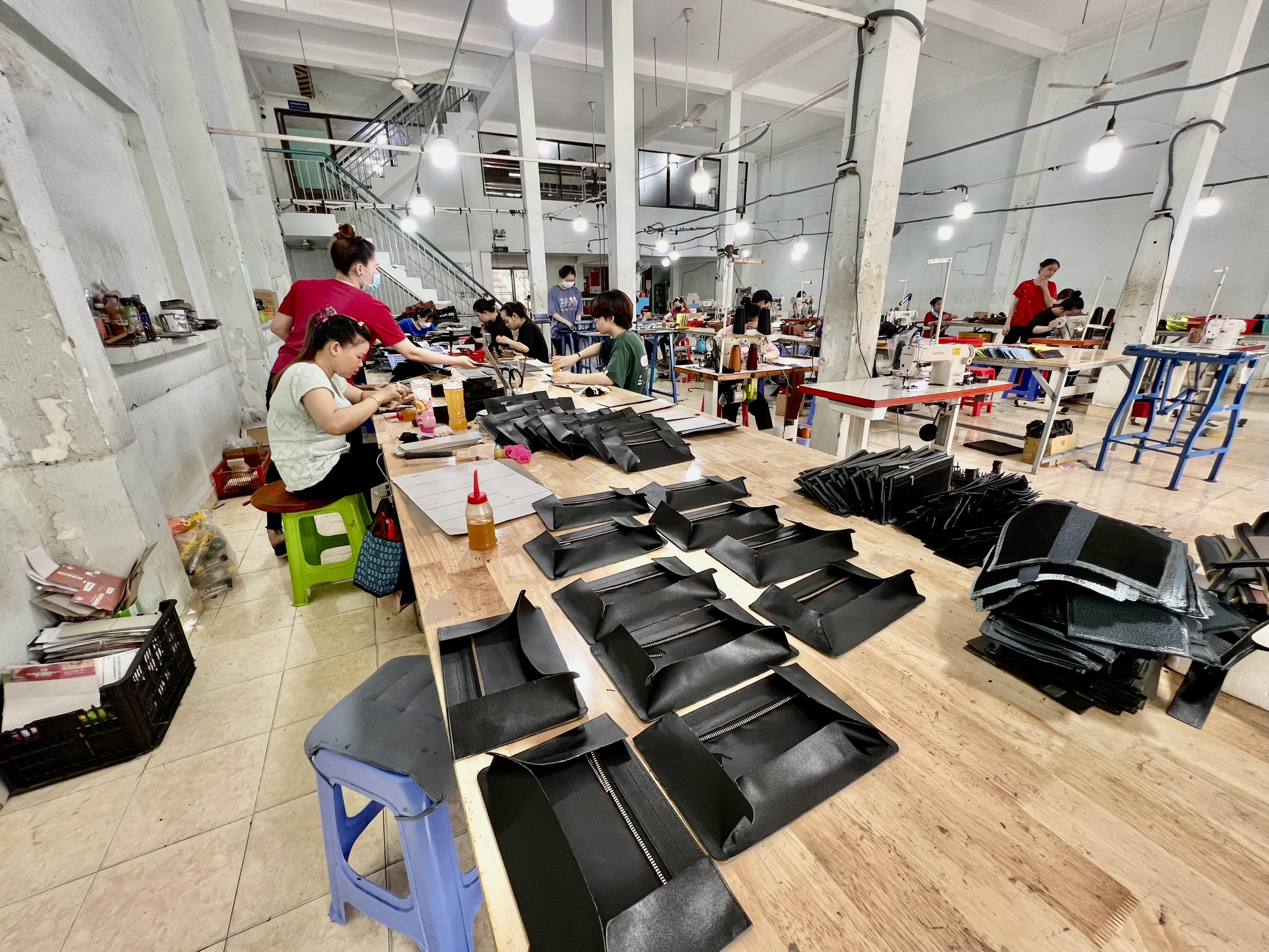 BẠN CẦN TÌM XƯỞNG SẢN XUẤT THẮT LƯNG - VÍ NAM DA BÒ