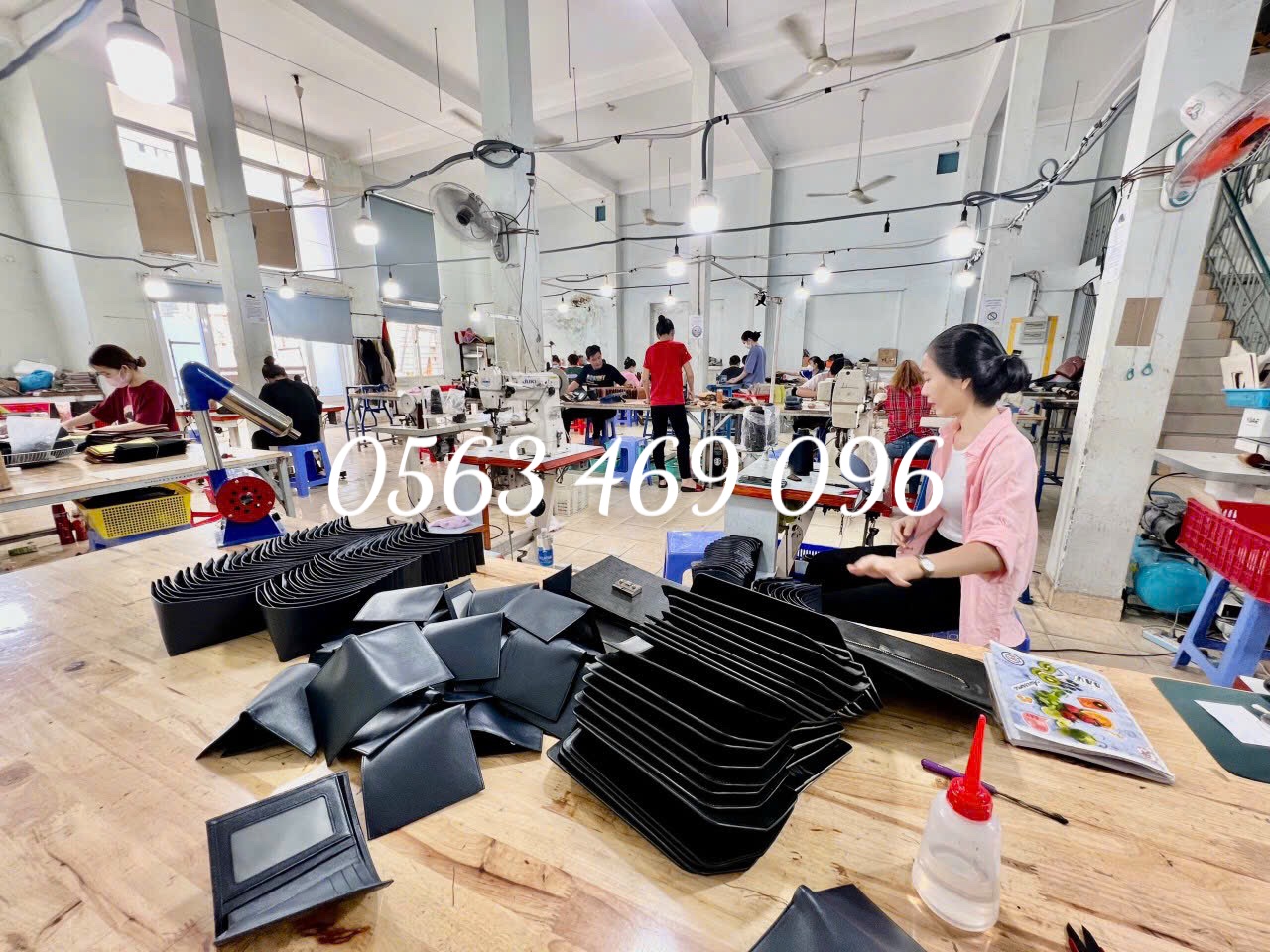 Xưởng sản xuất đồ da thật có nhận in LOGO #miễn phí